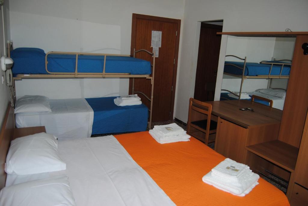 Hotel Trevi Cesenatico Quarto foto